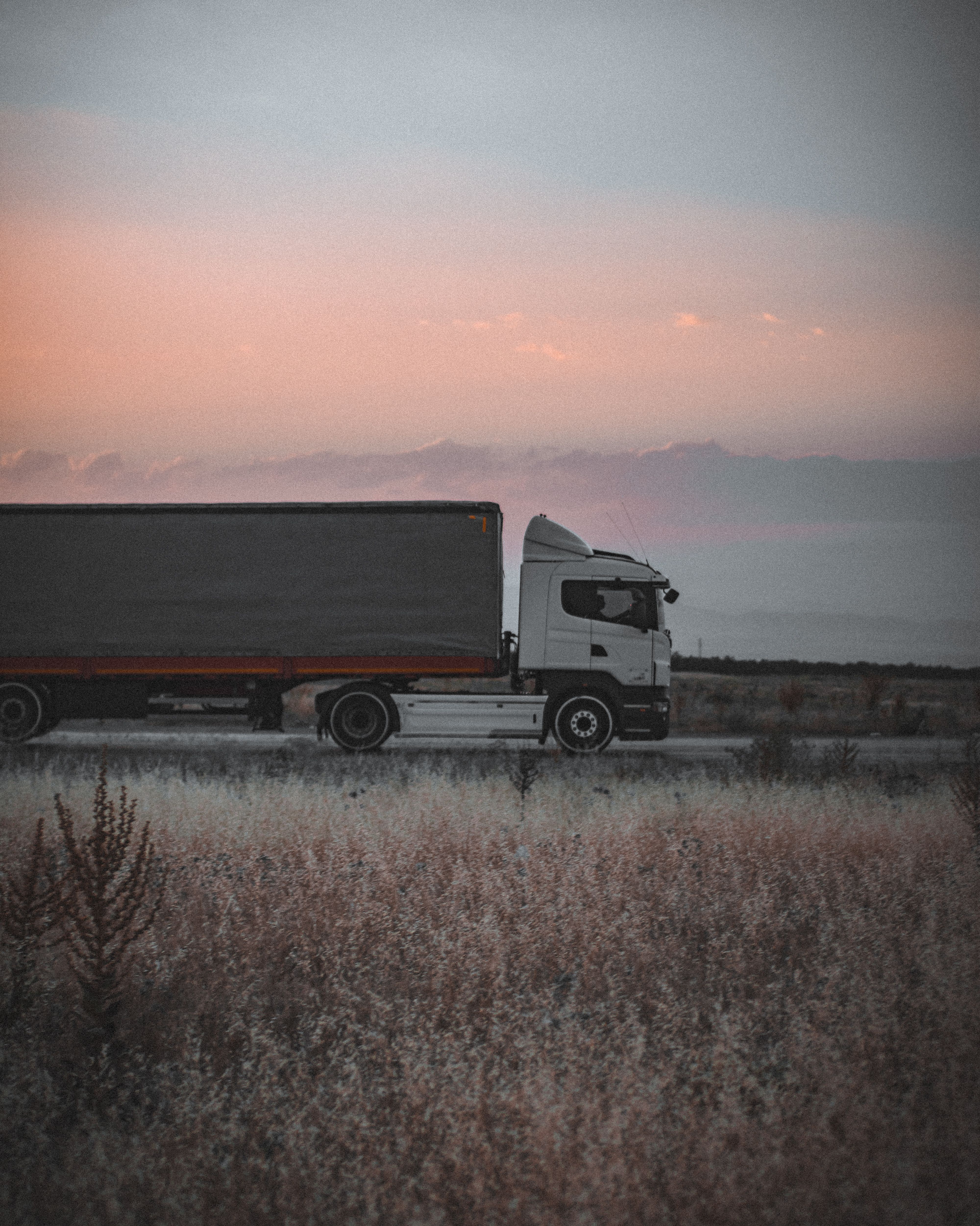 Freight transportation truck